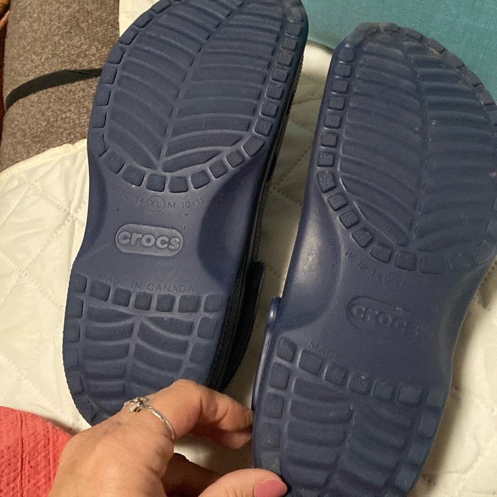 Crocs shoes - Picture 3 of 11